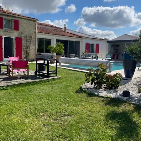Holiday home Charentaise Contemporaine *